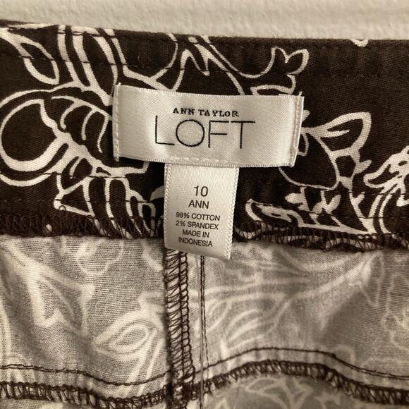 NWT Loft Ann Pants in Brown with White Floral Design - Size 10 - Picture 6 of 7